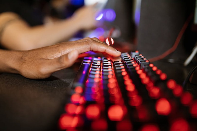 Clavier gaming avec rétroéclairage RGB